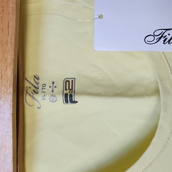 Fila top - Picture 2 of 6